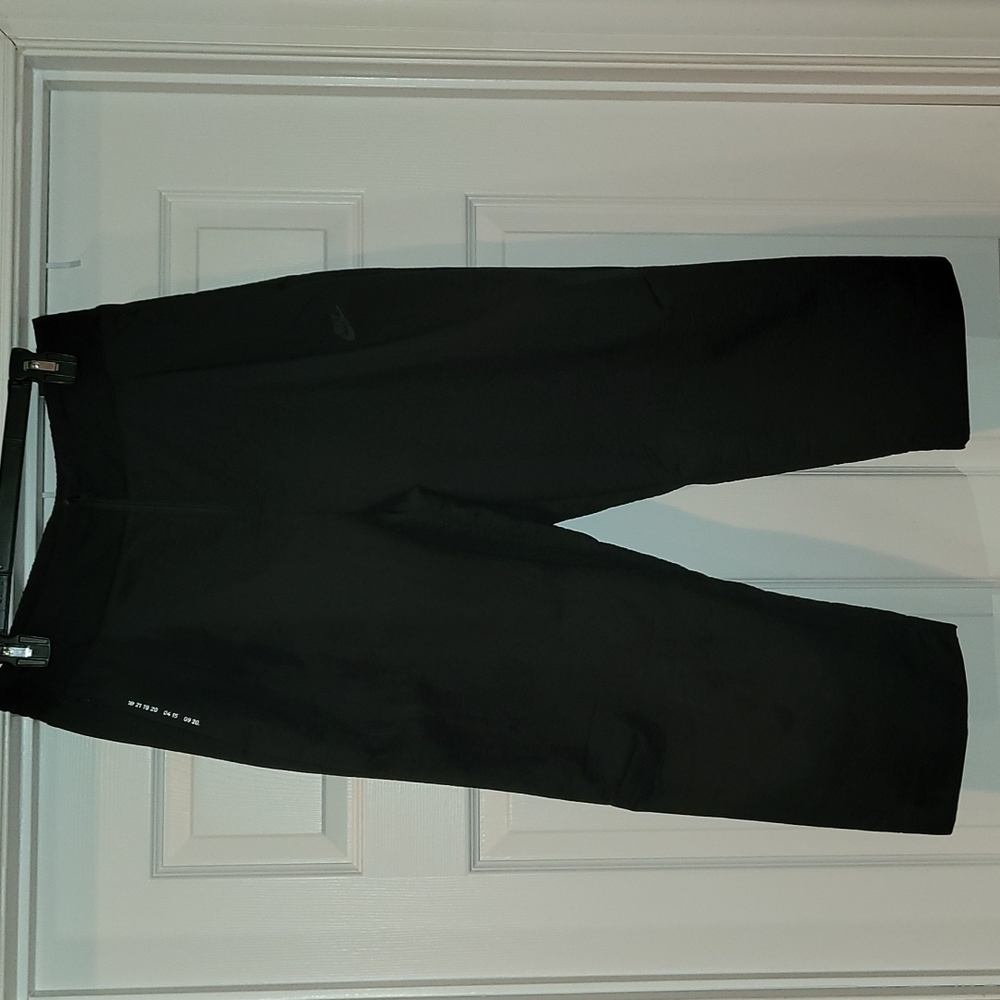 Nike loose fit Capri pants